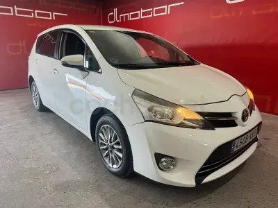 Usado Toyota Verso Advance 132 CV (97 kW) 2018 Blanco Monovolumen