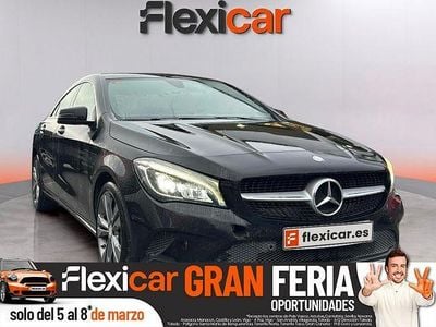 Usado Mercedes CLA180 122 CV (89 kW) 2016 Negro Berlina