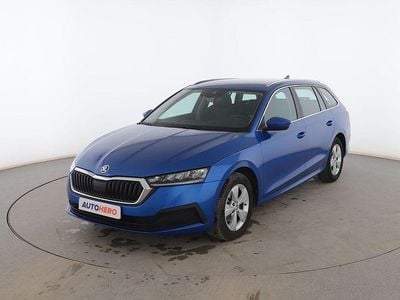 Azul Usado 2021 Skoda Octavia Ambition Familiar | 17.799 € (Precio justo)
