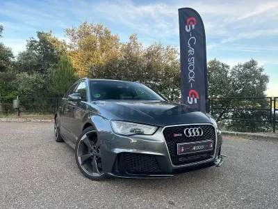 Usado Audi RS3 Sport 367 CV (269 kW) 2016 Gris / plata Berlina