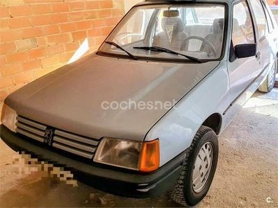 Gris / plata Usado 1985 Peugeot 205 Berlina | 6100 €