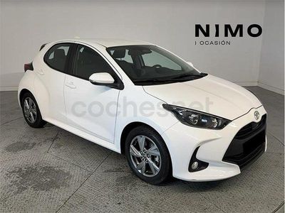 Usado Toyota Yaris Hybrid Active 116 CV (85 kW) 2025 Blanco Berlina