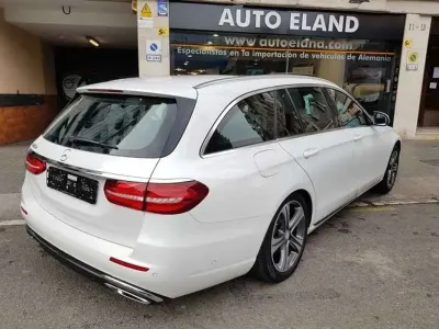 Usado Mercedes E280 Avantgarde 189 CV (139 kW) 2017 Blanco Familiar