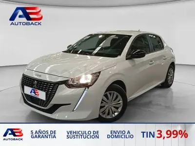 Usado Peugeot 208 Active 102 CV (75 kW) 2022 Blanco Utilitario