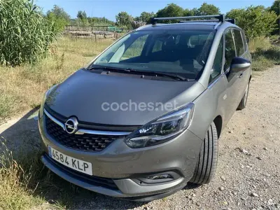 Usado Opel Zafira Selective 140 CV (102 kW) 2018 Marrón Monovolumen