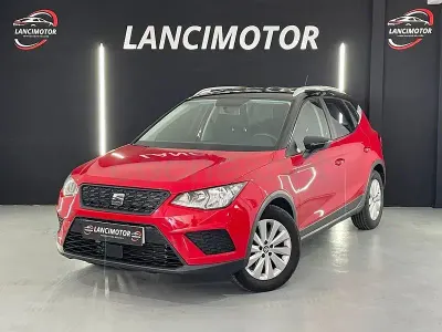 Usado Seat Arona Style 95 CV (69 kW) 2020 Rojo SUV
