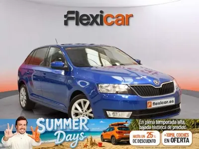 Usado Skoda Rapid 110 CV (80 kW) 2018 Azul Utilitario