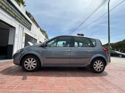 Usado Renault Scénic 105 CV (77 kW) 2007 Azul Monovolumen