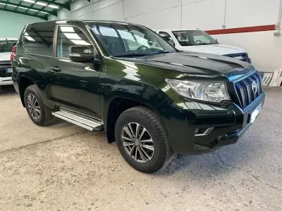 Begagnad Toyota Land Cruiser 177 HK (130 kW) 2018 Grön SUV