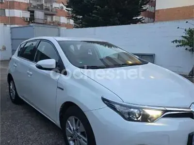 Usado Toyota Auris Hybrid