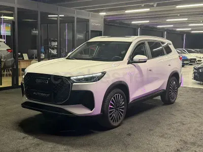 Usado Ebro s800 Luxury 147 CV (108 kW) 2025 Blanco SUV