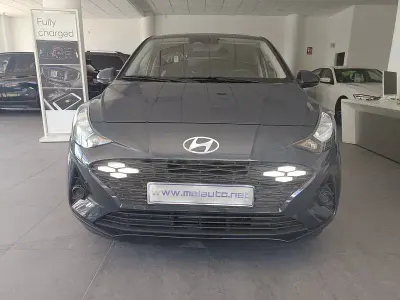 Nuevo Hyundai i10 63 CV (46 kW) 2026 Gris / plata Utilitario
