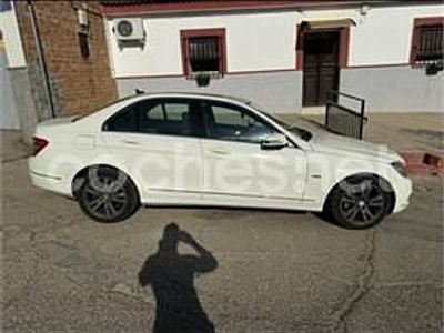 Usado Mercedes C220 Avantgarde 170 CV (125 kW) 2010 Blanco Berlina