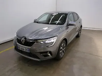 Usado Renault Arkana Engineered 145 CV (106 kW) 2022 Gris / plata SUV