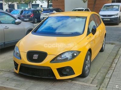 Usado Seat Leon Stylance 105 CV (77 kW) 2006 Amarillo Utilitario