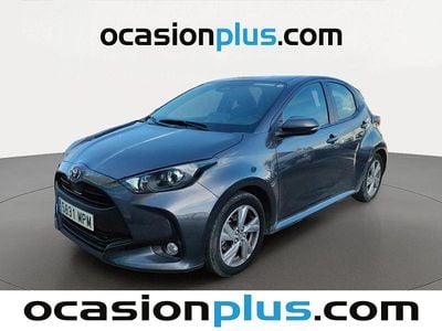 Usado Toyota Yaris Hybrid Active 116 CV (85 kW) 2024 Gris Utilitario
