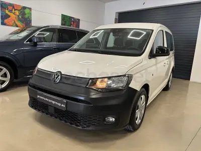 Usado VW Caddy 122 CV (89 kW) 2021 Blanco Monovolumen