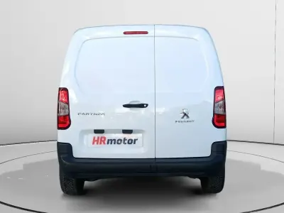 Usado Peugeot Partner Premium 131 CV (96 kW) 2021 Blanco Monovolumen