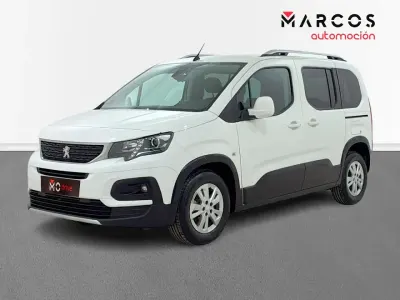 Begagnad Peugeot Rifter Allure 130 HK (95 kW) 2020 Minibuss