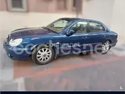 Usado Hyundai Sonata GLS 172 CV (126 kW) 2004 Azul Berlina