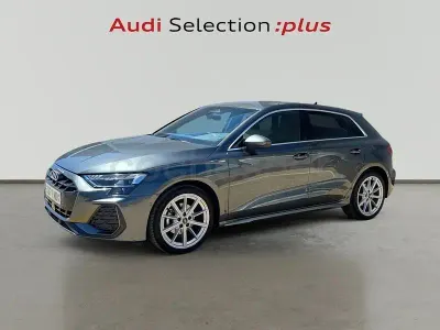 Usado Audi A3 S-Line 150 CV (110 kW) 2025 Gris / plata Berlina