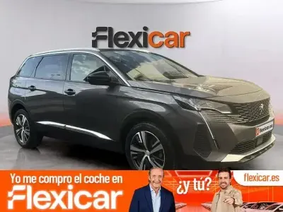 Usado Peugeot 5008 Allure 130 CV (95 kW) 2024 Gris SUV