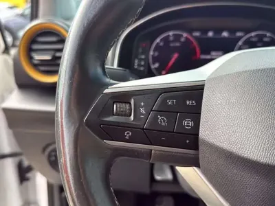 Usado Seat Arona Style 110 CV (80 kW) 2022 Blanco SUV