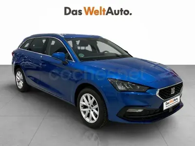 Usado Seat Leon Style 115 CV (84 kW) 2025 Azul Familiar