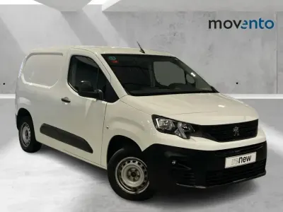 Usado Peugeot Partner Premium 98 CV (72 kW) 2021 Blanco Monovolumen