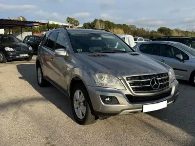 Usado Mercedes ML320 224 CV (164 kW) 2010 Beige SUV