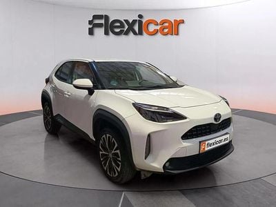 Begagnad Toyota Yaris Hybrid Style 116 HK (85 kW) 2022 Vit