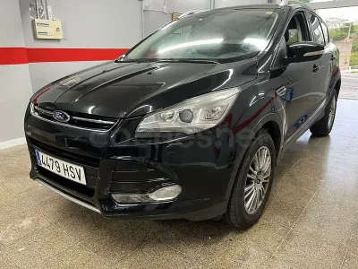 Usado Ford Kuga Titanium 140 CV (102 kW) 2013 Negro SUV
