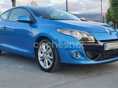 Usado Renault Mégane LIMITED 115 CV (84 kW) 2014 Azul Coupe