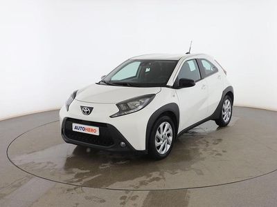 Blanco Usado 2022 Toyota Aygo X Play SUV | 16.999 € (Precio justo)
