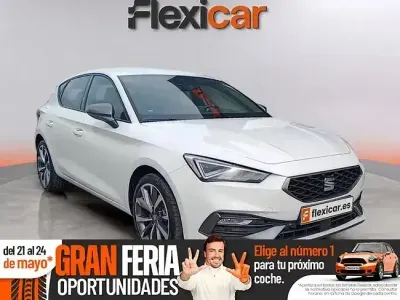 Używany Seat Leon FR 204 KM (150 kW) 2024 Biały Sedan/Limuzyna