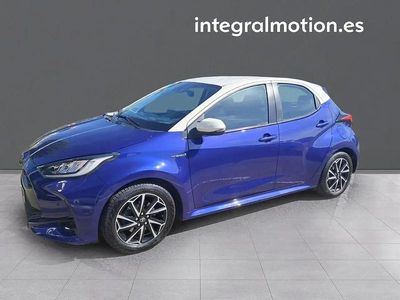 Usado Toyota Yaris Hybrid Style 115 CV (84 kW) 2021 Azul