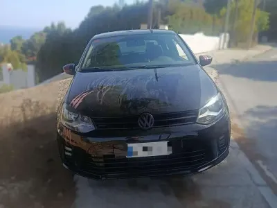 Usado VW Polo R-line 90 CV (66 kW) 2012 Negro Utilitario