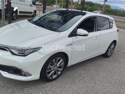Toyota Auris Hybrid