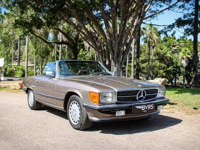 Usado Mercedes SL500 245 CV (180 kW) 1988 Gris / plata Descapotable