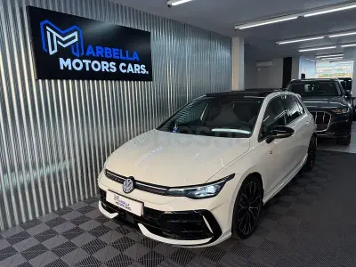 Usado VW Golf VIII Black Edition 333 CV (244 kW) 2025 Blanco Berlina
