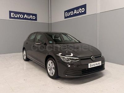 Usado VW Golf VIII Life 115 CV (84 kW) 2022 Gris / plata Berlina