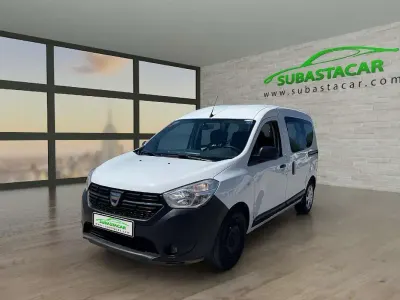 Usado Dacia Dokker Essentiel 109 CV (80 kW) 2021 Blanco Monovolumen