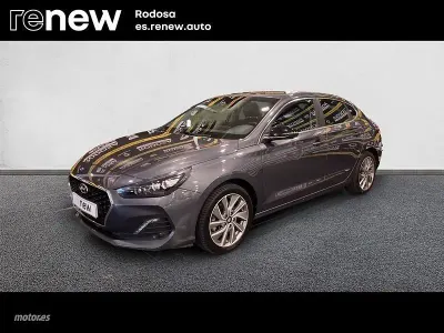 Usado Hyundai i30 136 CV (100 kW) 2020 Gris Berlina