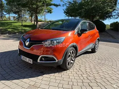 Usado Renault Captur XMOD 110 CV (80 kW) 2016 Naranja SUV