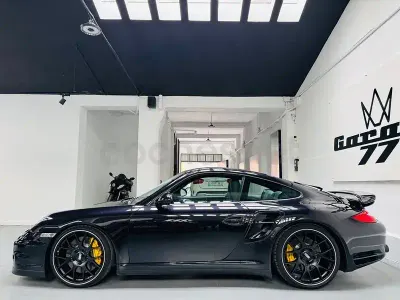 Käytetty Porsche 911 Turbo S 530 HP (389 kW) 2010 Musta Coupe - kaksiovinen