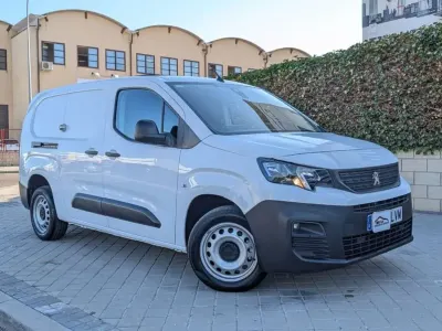 Usado Peugeot Partner Premium 102 CV (75 kW) 2022 Blanco Monovolumen