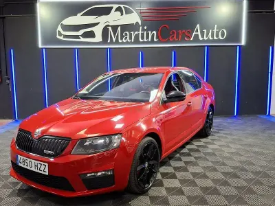 Usado Skoda Octavia RS 184 CV (135 kW) 2014 Rojo Familiar