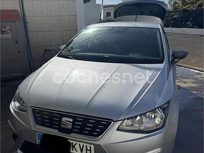 Usado Seat Ibiza XCELLENCE 95 CV (69 kW) 2019 Gris / plata Utilitario