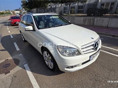 Usado Mercedes C220 Avantgarde 170 CV (125 kW) 2011 Blanco Familiar