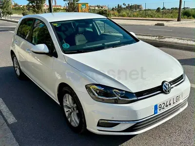 Usado VW Golf VII Advance 115 CV (84 kW) 2020 Blanco Berlina
